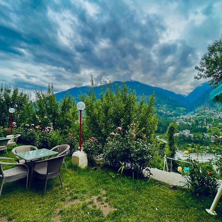 Naina Spring Resort, Manali - Away From City Hustle Buitenkant foto