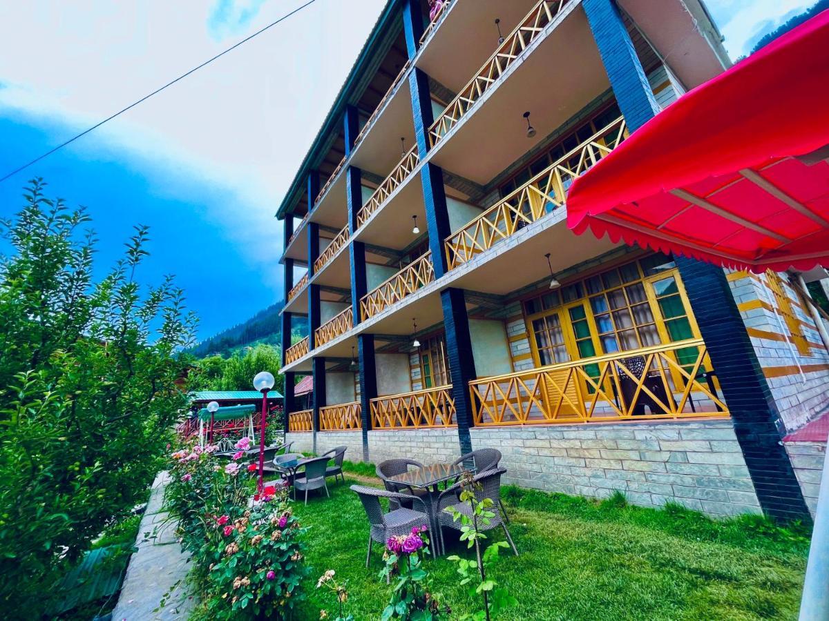 Naina Spring Resort, Manali - Away From City Hustle Buitenkant foto