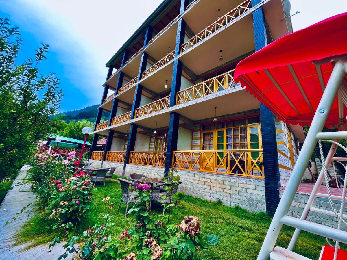 Naina Spring Resort, Manali - Away From City Hustle Buitenkant foto