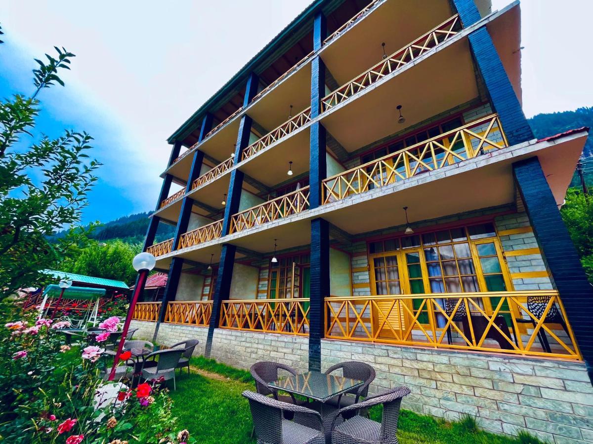 Naina Spring Resort, Manali - Away From City Hustle Buitenkant foto